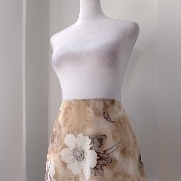 Vintage Y2K Wanted Clothing Company Tan Floral Print Micro Mini Skirt - Picture 6 of 8